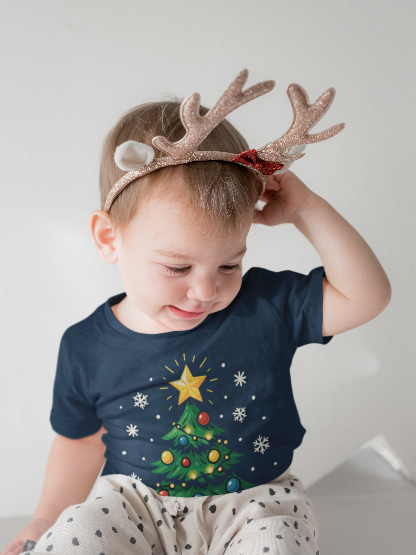 Cat's Christmas Tree